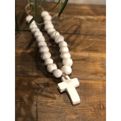 Collier faïence brut croix ( blanc )